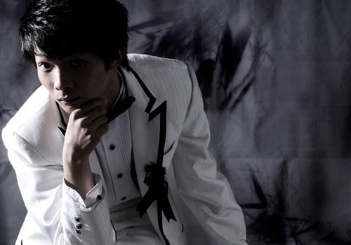 华名人西装定制 以O2O作为突破口为例