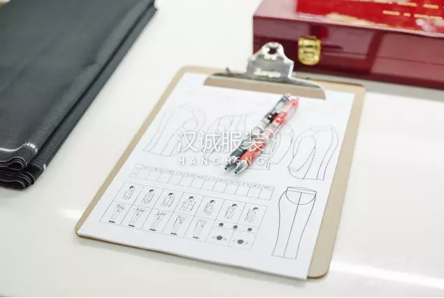 一位传奇裁缝说:西服是男人的铠甲,穿上就要去战斗