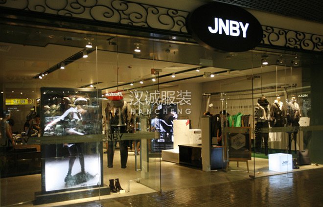 江南布衣周一收盘较发行价上涨7.34%