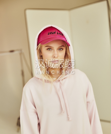 H&M携手歌坛新秀Zara Larsson推出独家合作系列